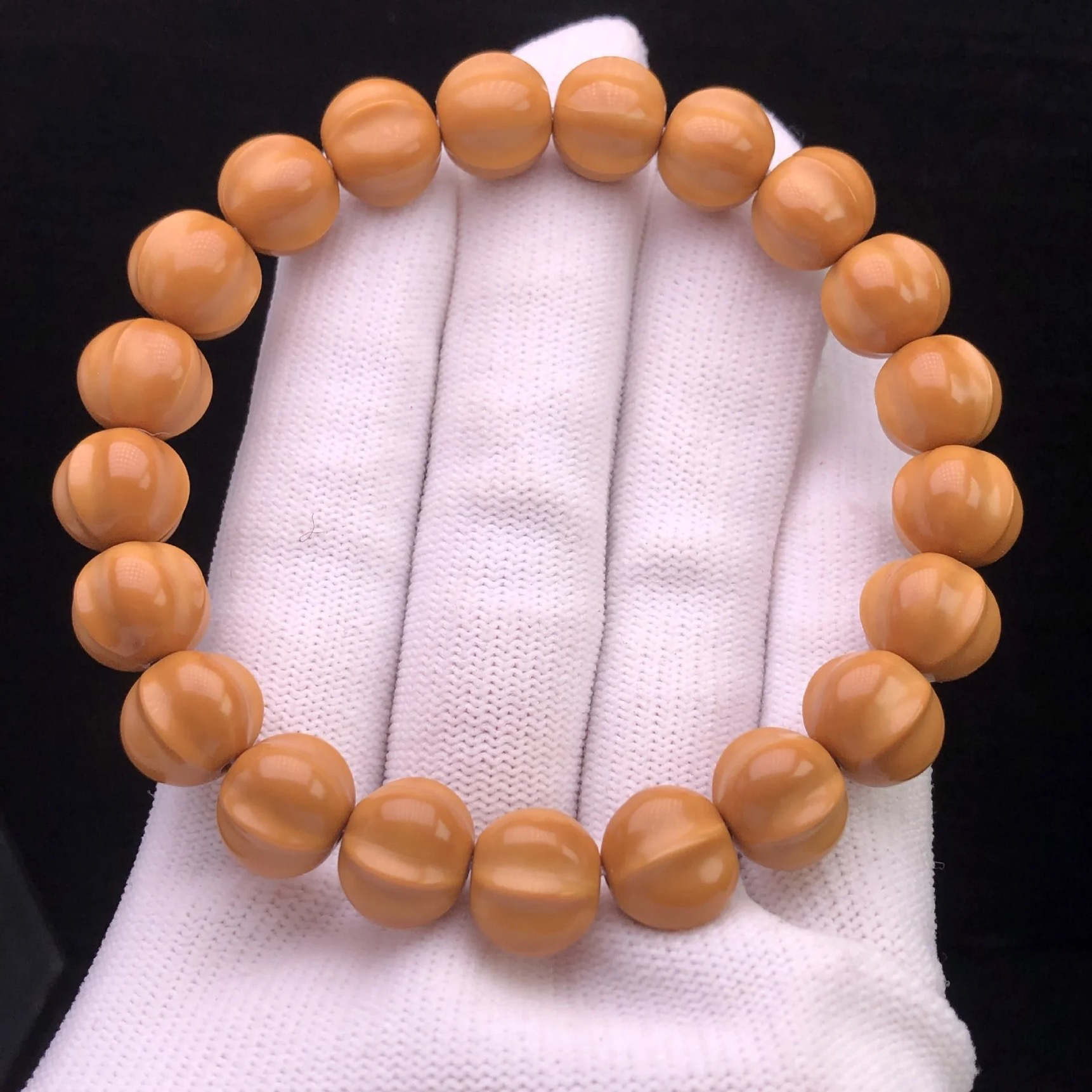 （配单颗）鲨鱼背猴头手串1.3左右三花鲨鱼背送配饰一个