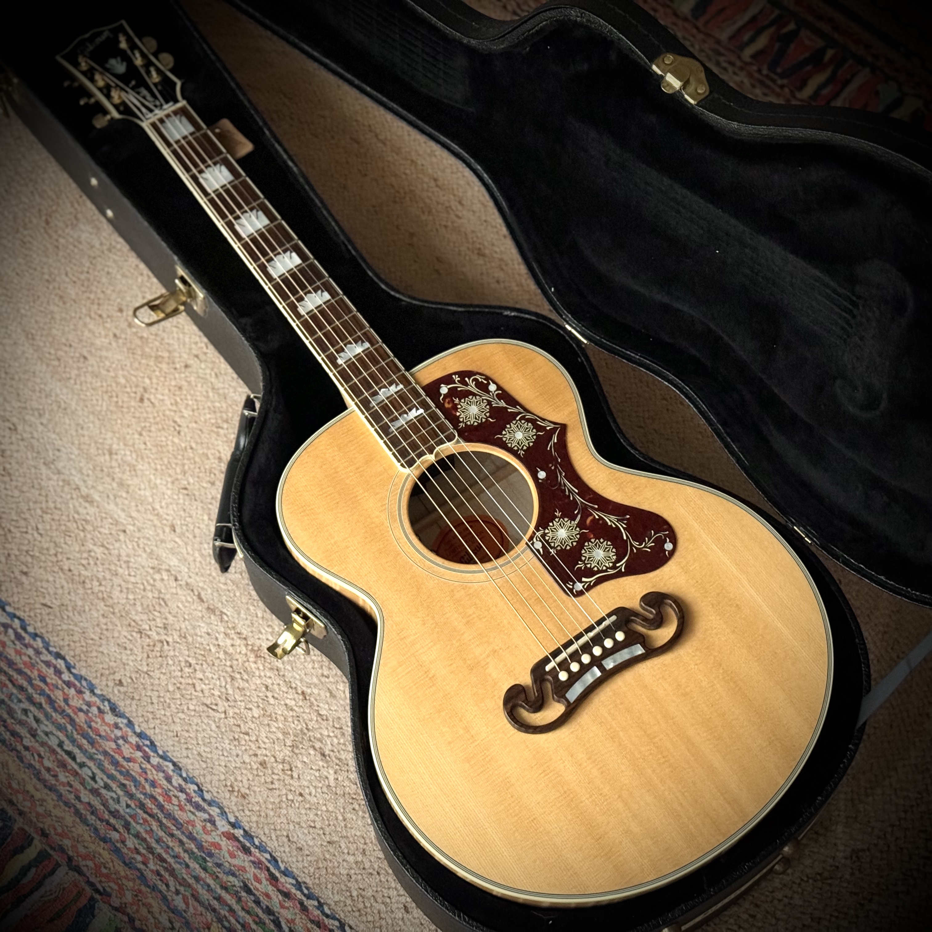 「赵雷同款」Gibson SJ200 Parlor 全新成色吉他