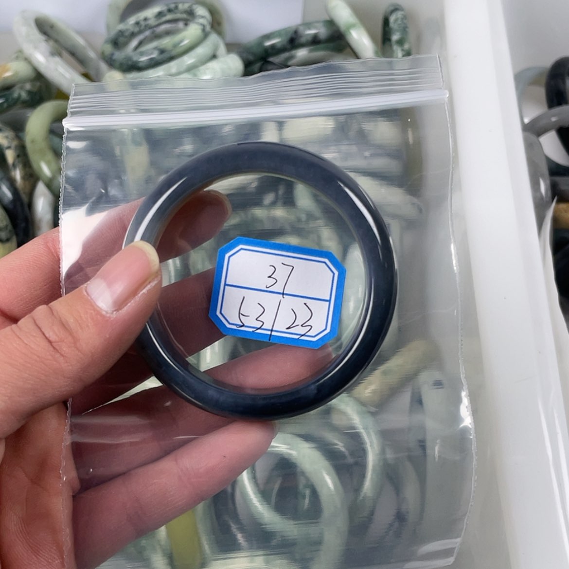 【闪购商品】蛇纹石玉手镯合金