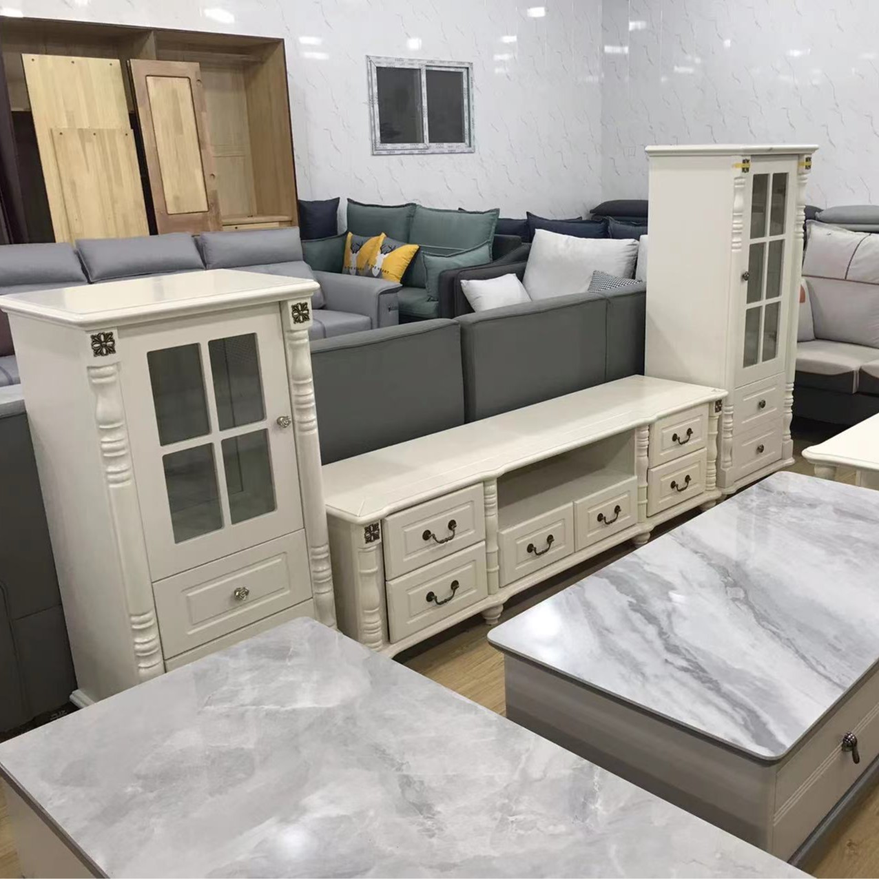 美式简约影视柜板木结合