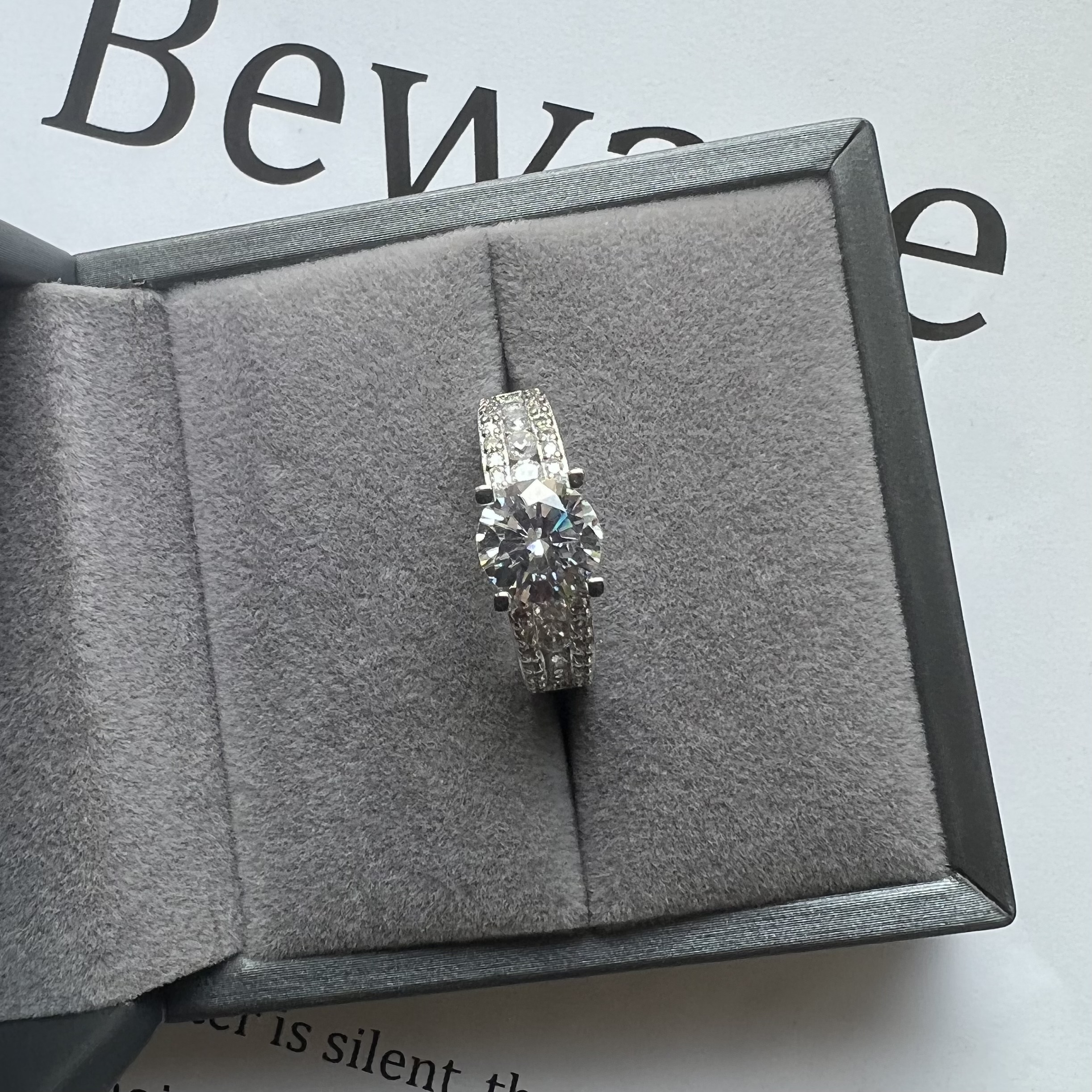 晶泽戒指 2ct【美不将就】流光溢彩戒指LB254