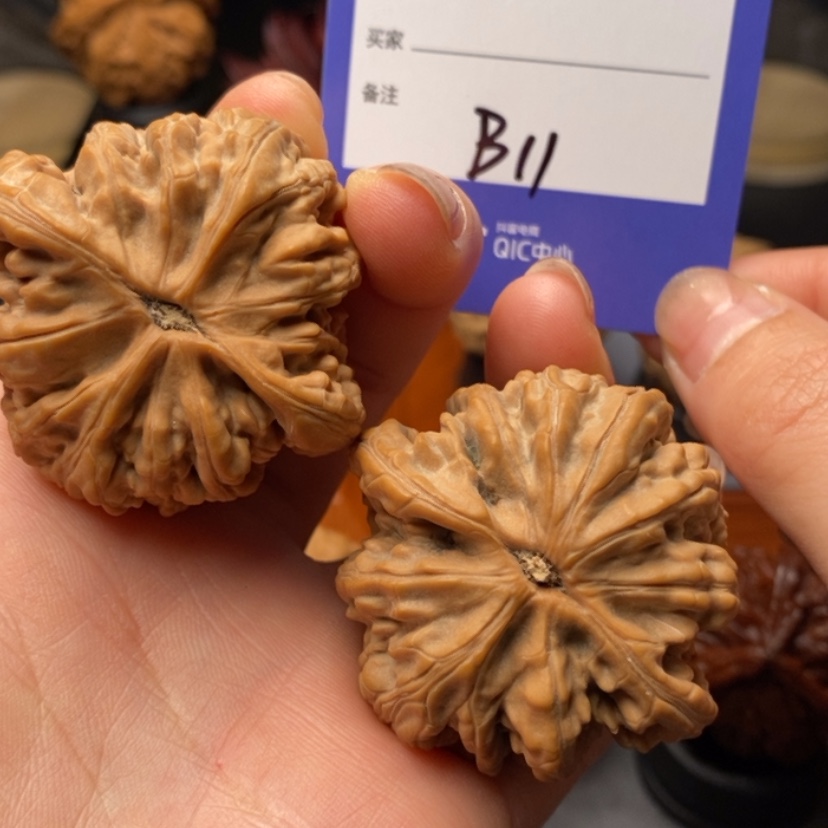 【闪购商品】文玩核桃把件润*