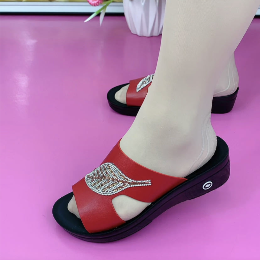 【夏季爆款】2023新款防滑舒适皮拖凉鞋 外穿增高时尚女拖