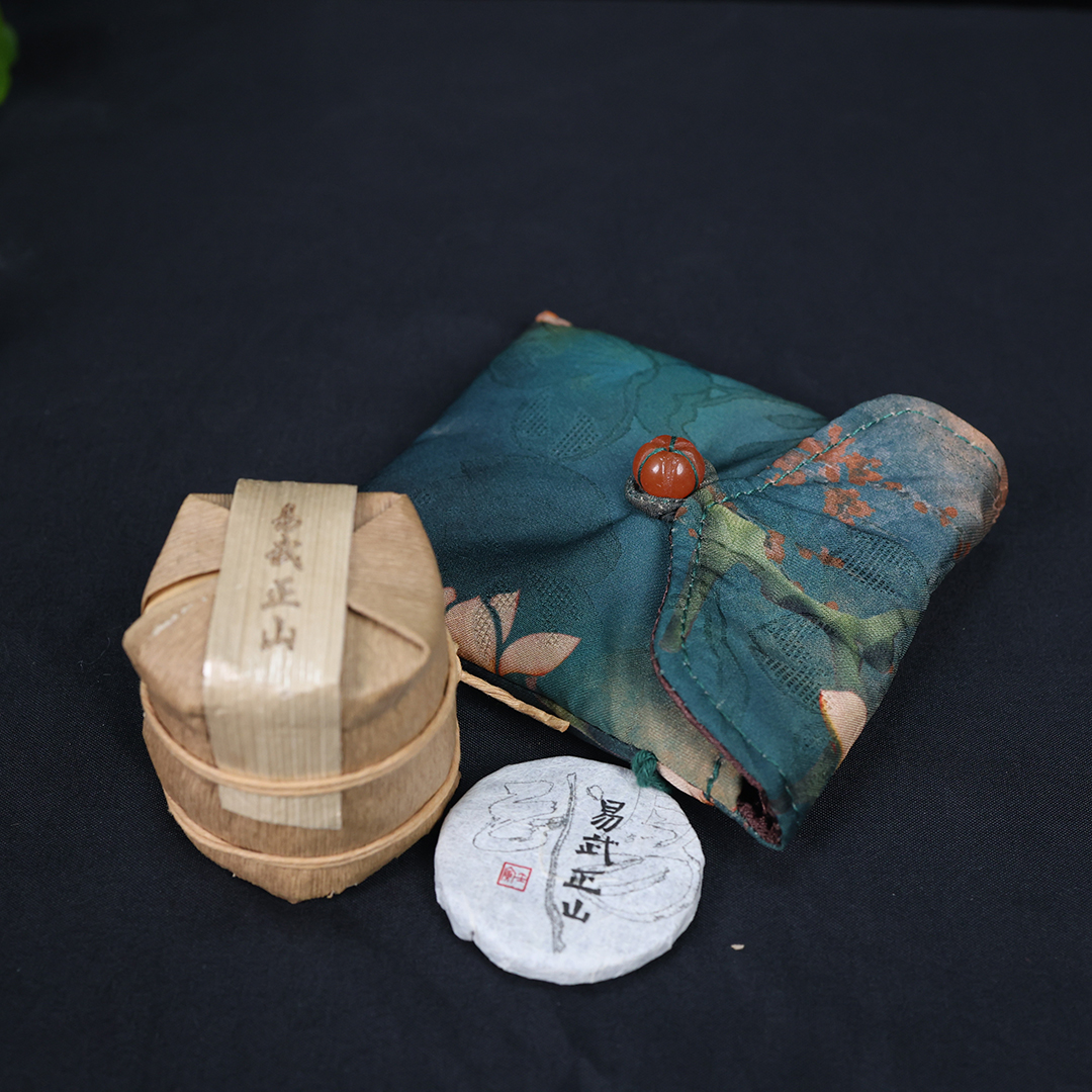 【纳兰专属】易武正山小树茶玲珑饼+缎面印花布袋随机（WGCY21-3）