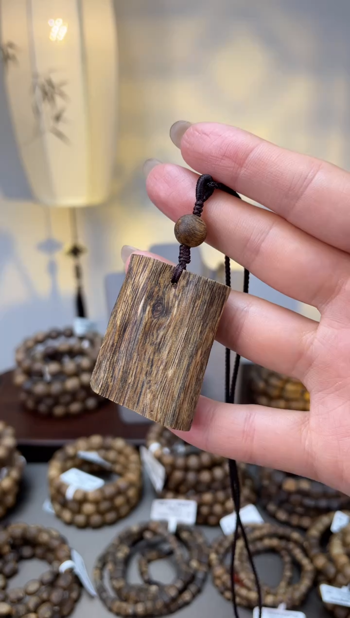 【闪购商品】沉香手串莺歌绿棋楠无事牌多样性发一