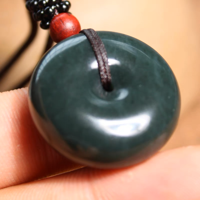 【钰豪珠宝店严选】新疆和田玉 黑油青一细平安扣  男女皆可佩戴