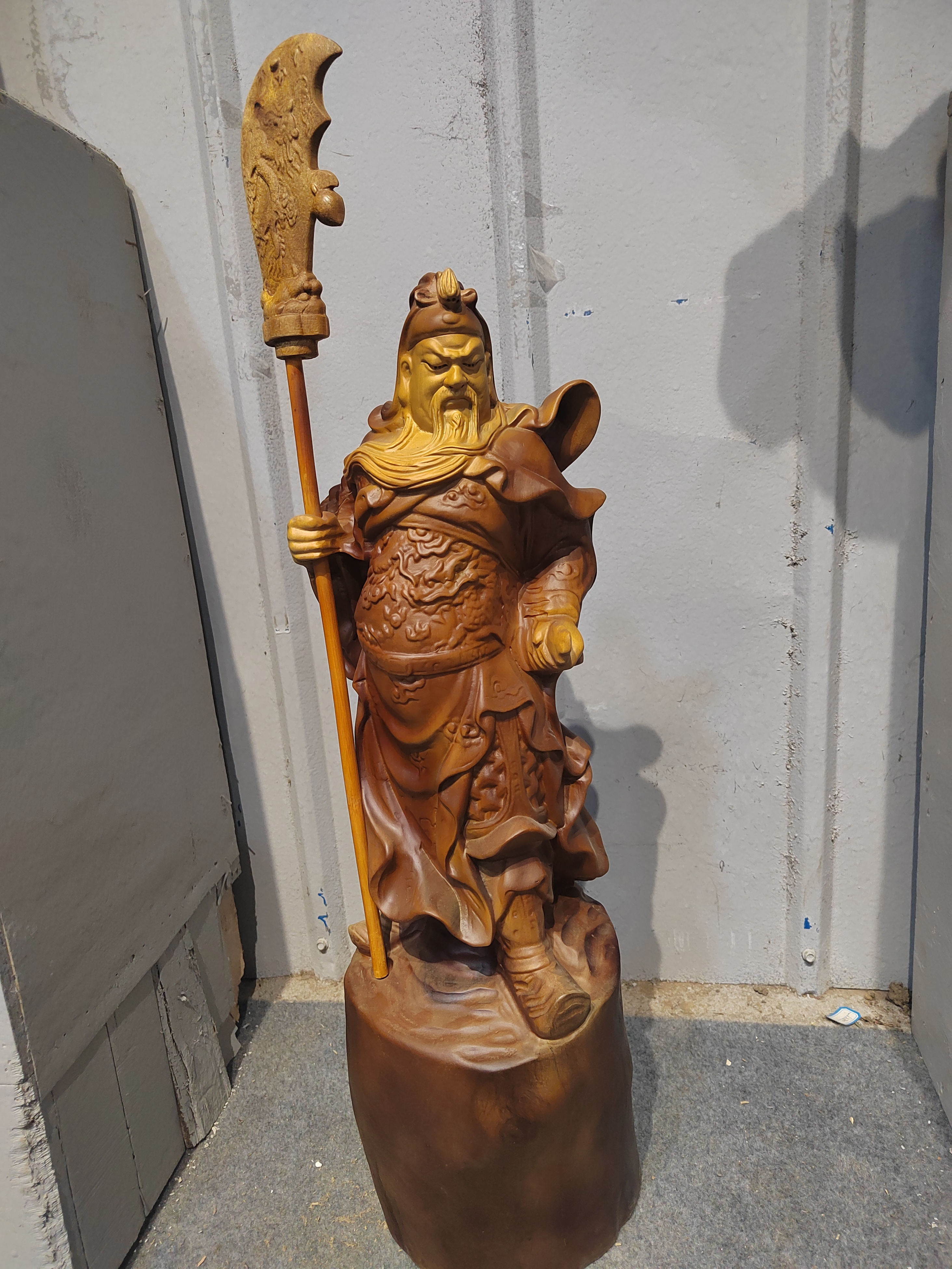 香樟木全实木关公雕像摆件，义薄云天