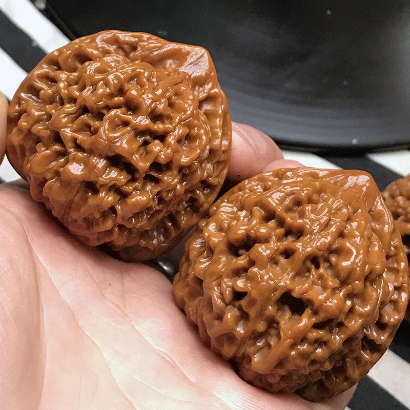 大尺寸精品文玩核桃把件蛤蟆头元宝白狮子等直播选品链接