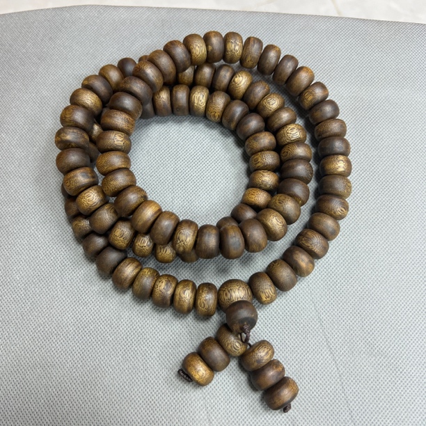 【凤姐沉香】100克+油叶子多样性发货一条