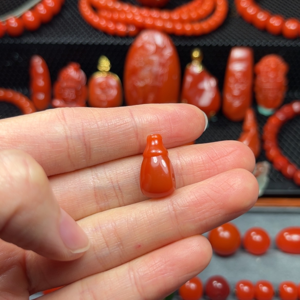 【闪购商品】南红玛瑙三通未镶嵌热***?