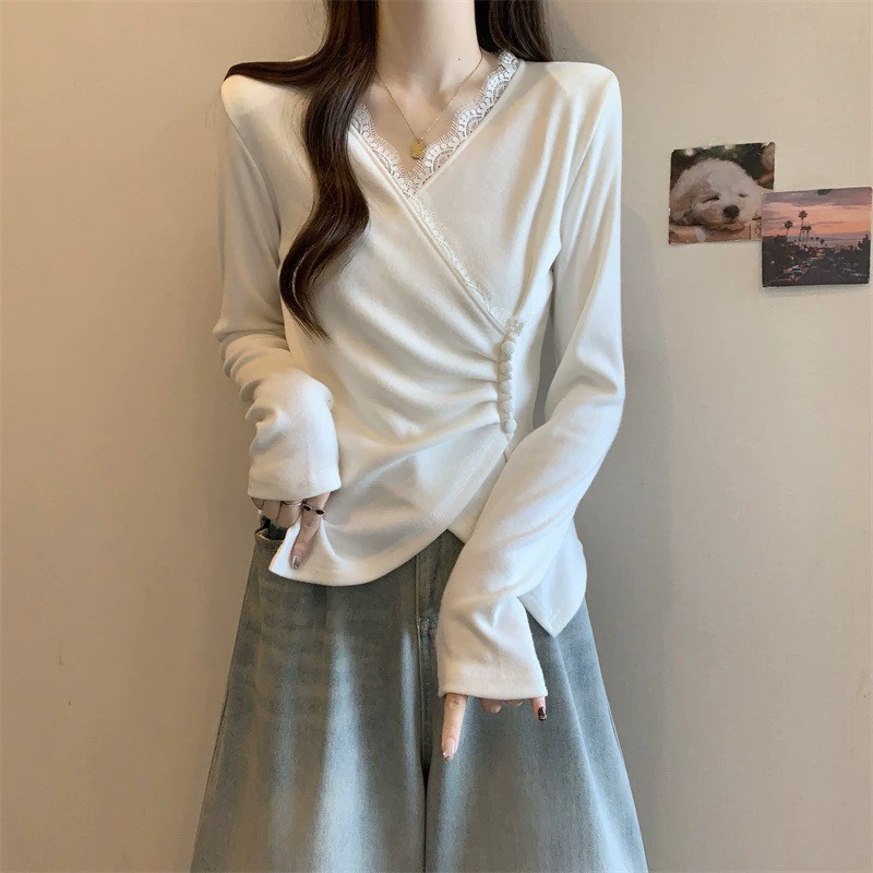 微胖妹妹大码设计感蕾丝花边内搭长袖T恤女秋冬修身v领打底衫上衣