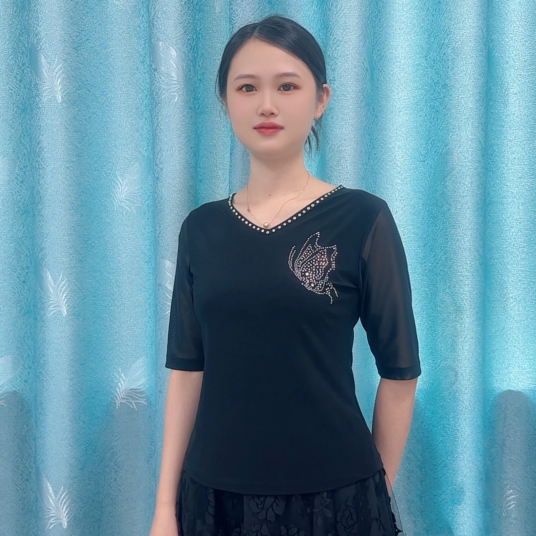 2025新款广场舞服装上衣水晶麻烫钻舞蹈服V领蝴蝶镶钻跳舞衣服女