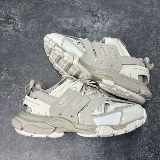 99新 Balenciaga/巴黎世家 track 奶茶 40码 老爹鞋