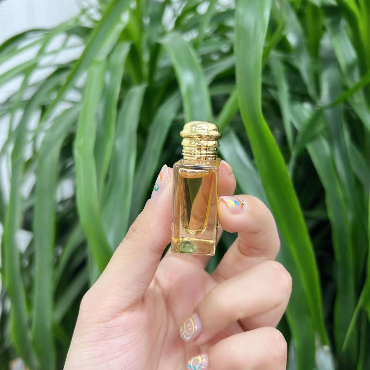 【以温柔的力量衬托自信无畏！】英伦女神黄色瓶的香水