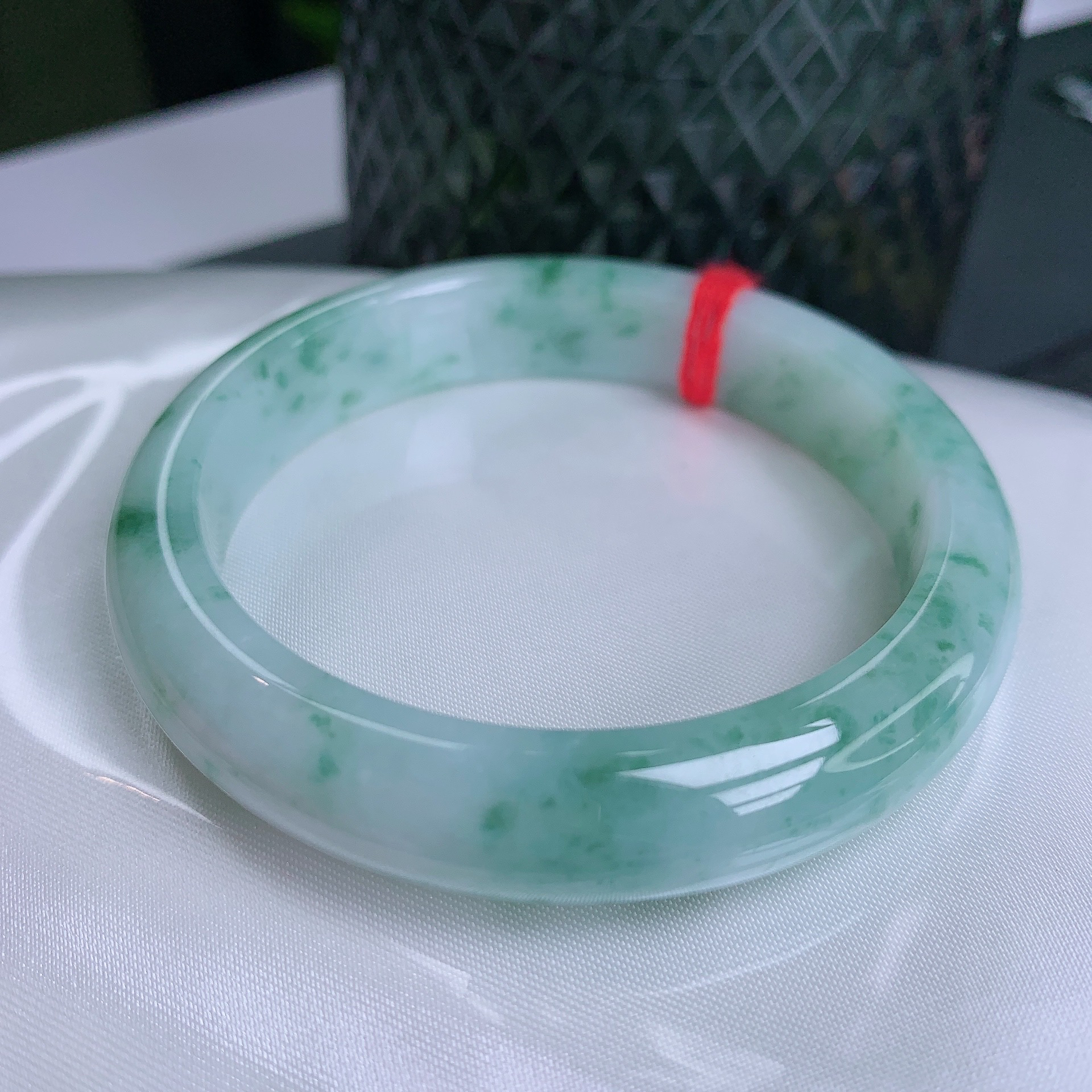 缅甸天然翡翠A货正圈56