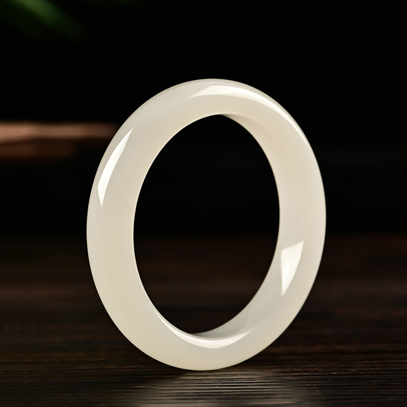 天然和田白玉手镯小众多样性发货和田玉玉质圆润美好