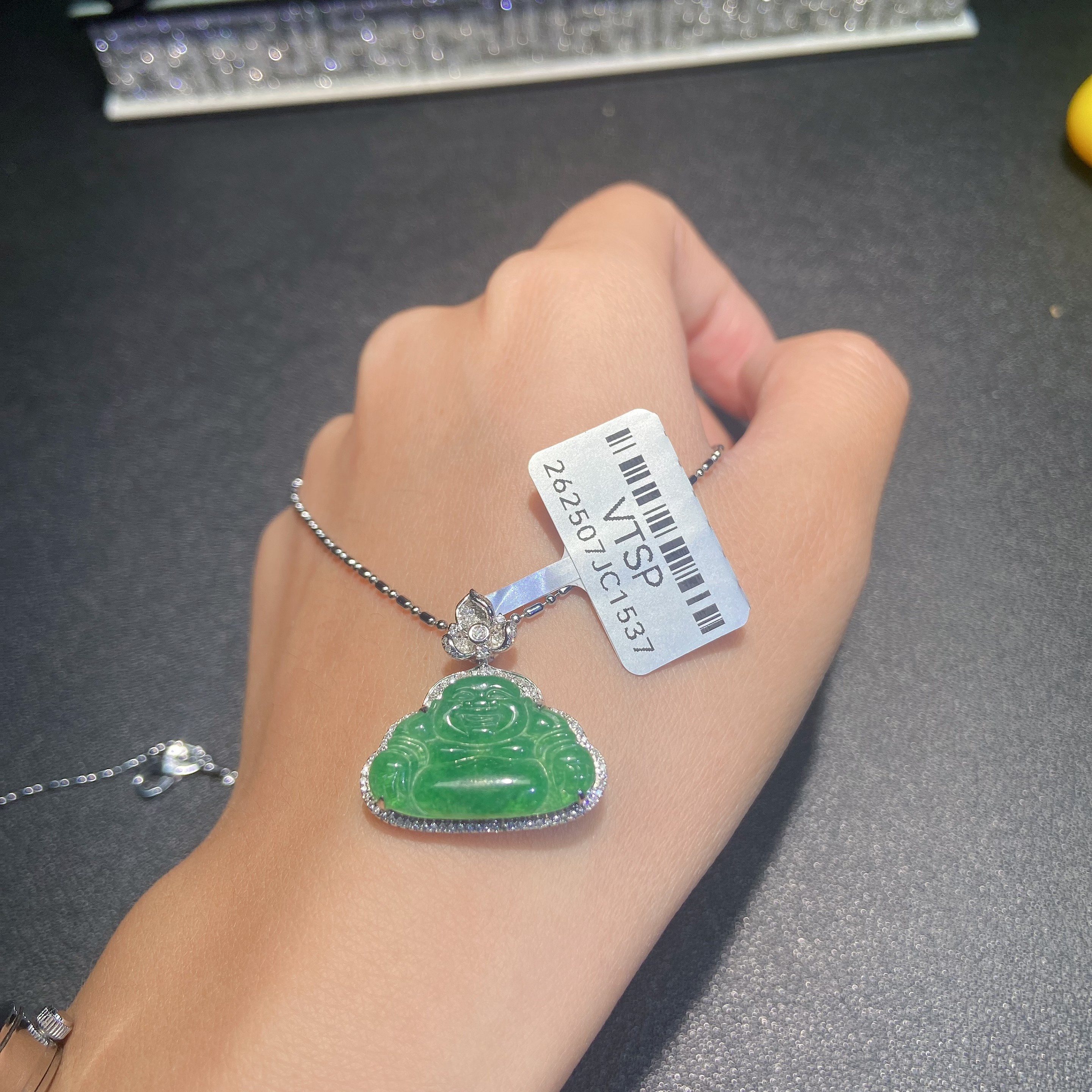 缅甸A货翡翠南非真钻18K金（不含链）