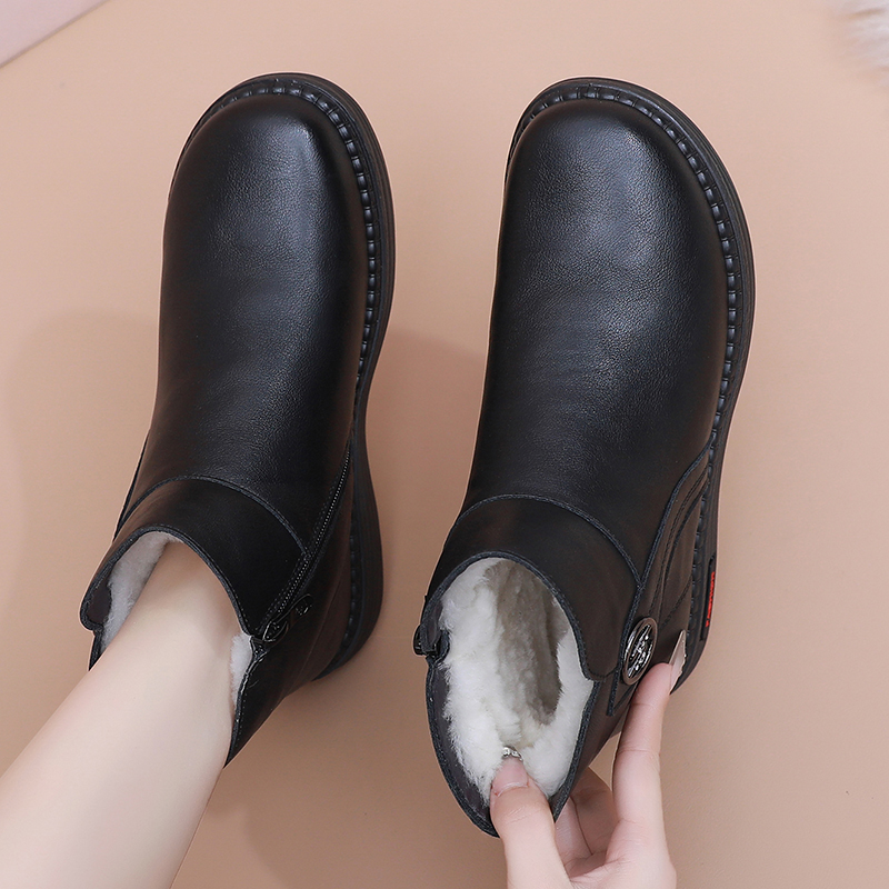 妈妈棉鞋真皮软底中老年羊毛加绒新款加厚保暖防滑短靴棉靴冬季