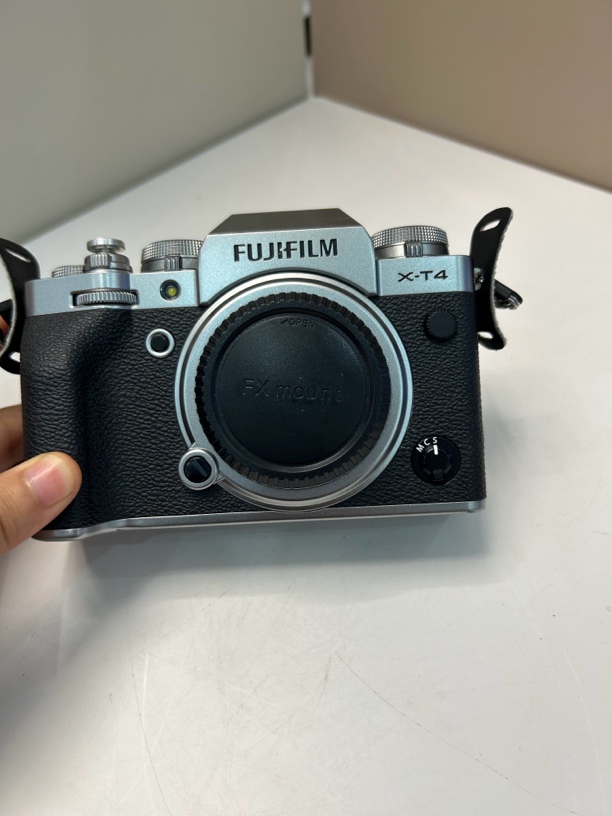 95新 Fujifilm/富士 XT4银色半画幅微单相机复古相机