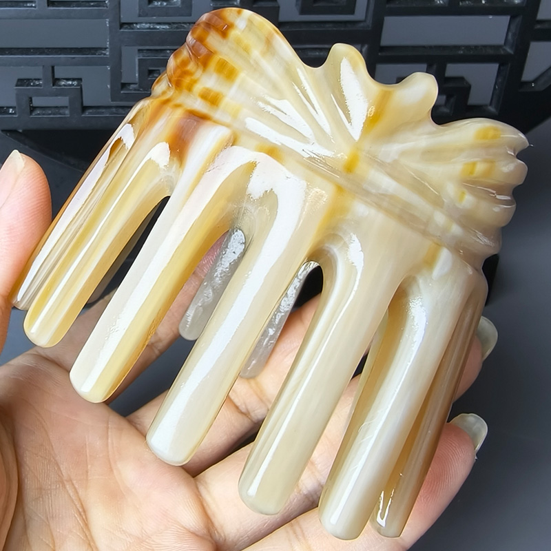 牛角梳精品雕花洗头梳按摩梳头部按摩头皮