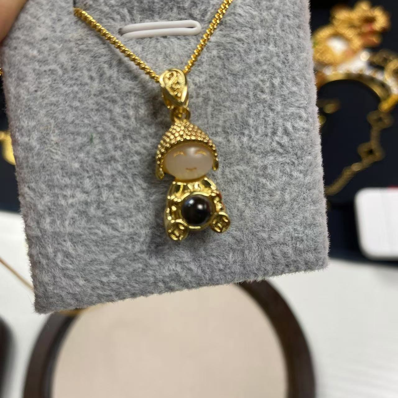 铜合金吊坠 百搭网红饰品金色小沙弥投影项链个性佛平安吊坠饰品