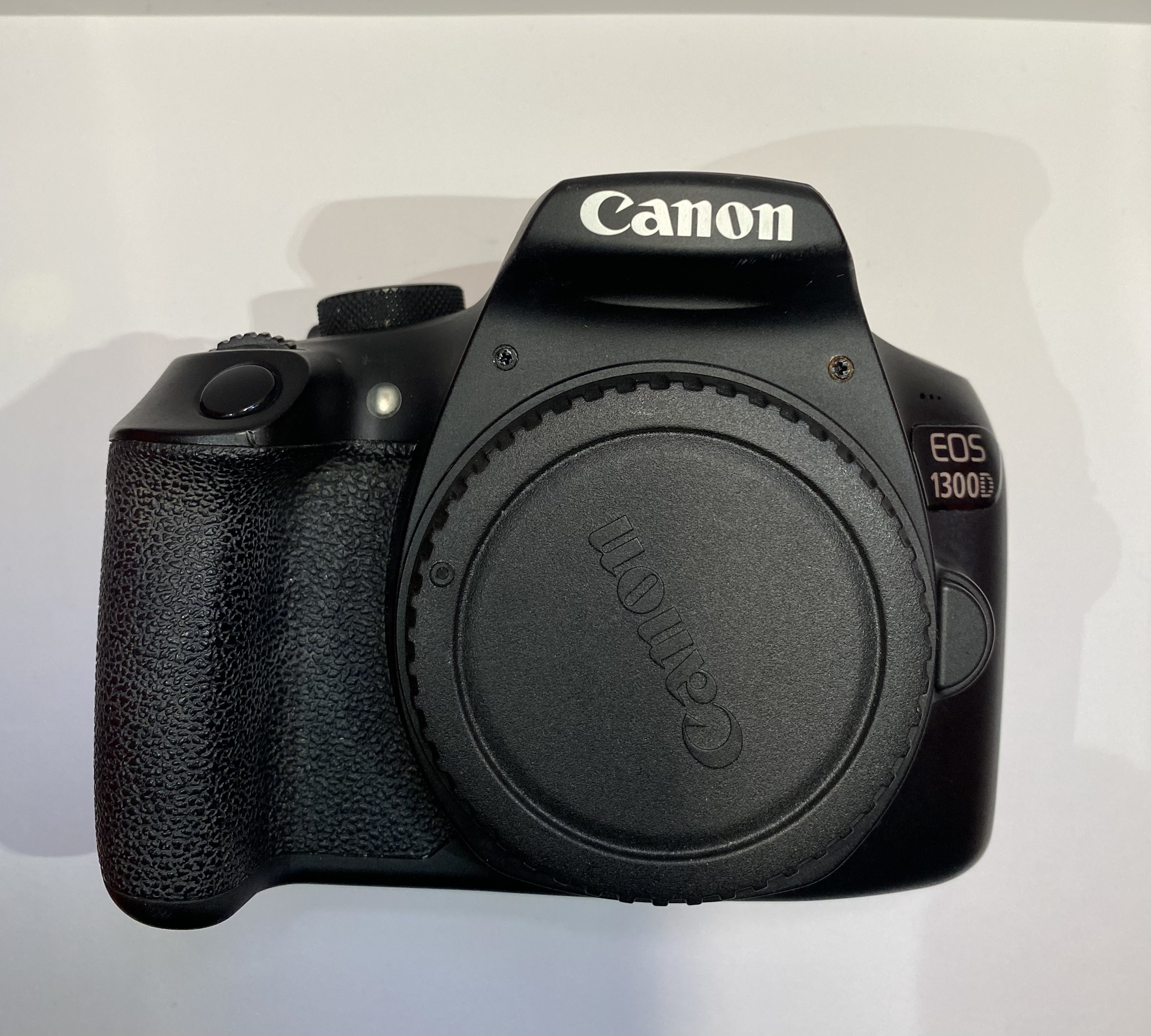 95新 Canon/佳能 1300D机身，功能正常，屏幕轻微老化，不影响使用