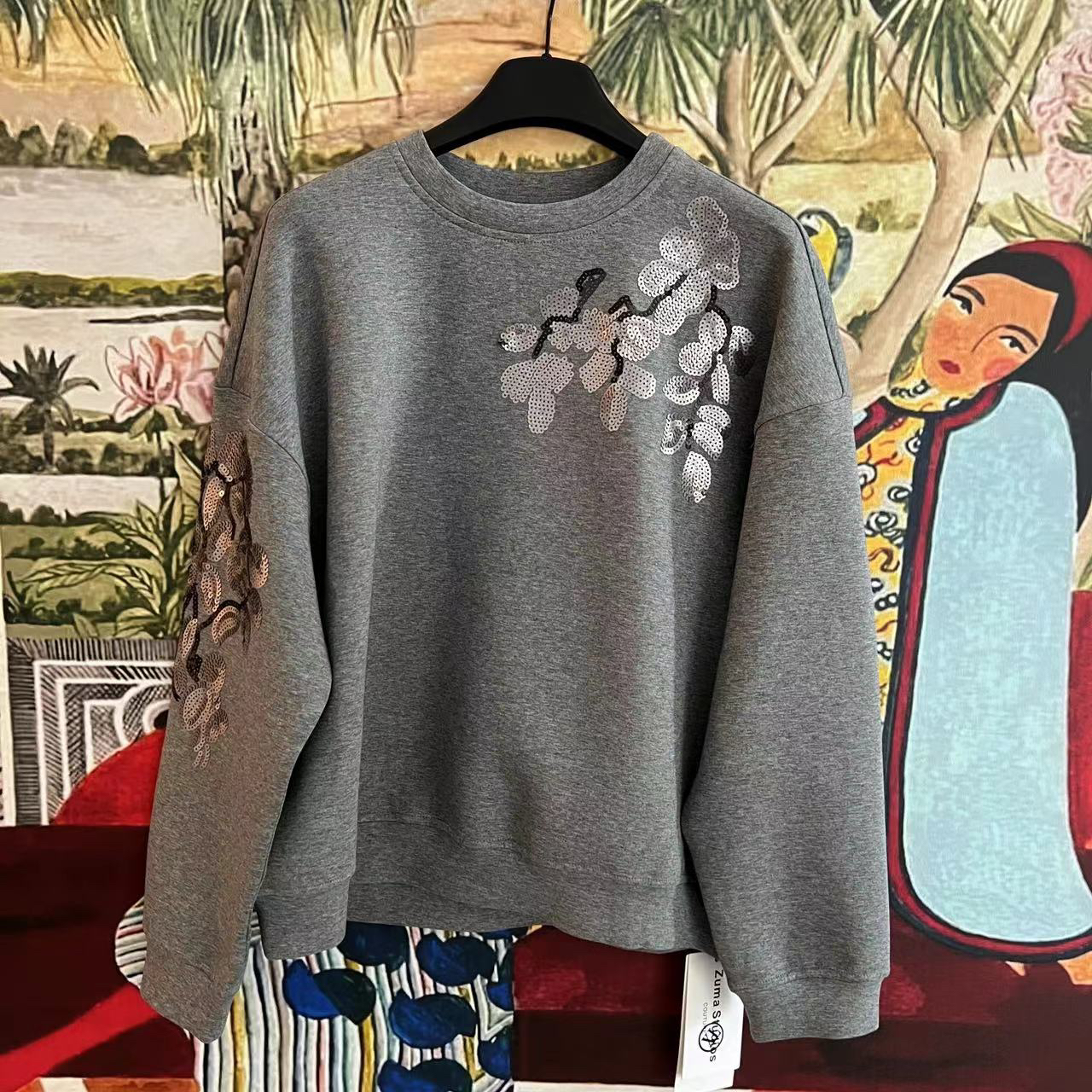 【大G精选】“艺术添花” 设计感重工串珠亮片花圆领长袖卫衣