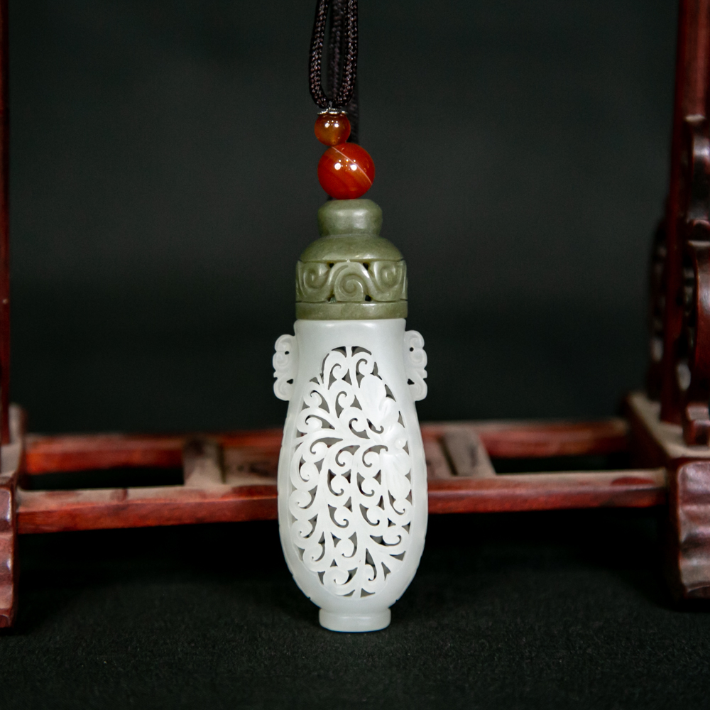 清和田玉镂空香囊挂件Y4703260610