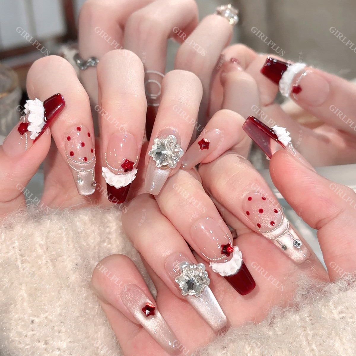 『圣诞洋娃娃』j氛围感圣诞战甲超闪红法式纯手工穿戴甲显白美甲