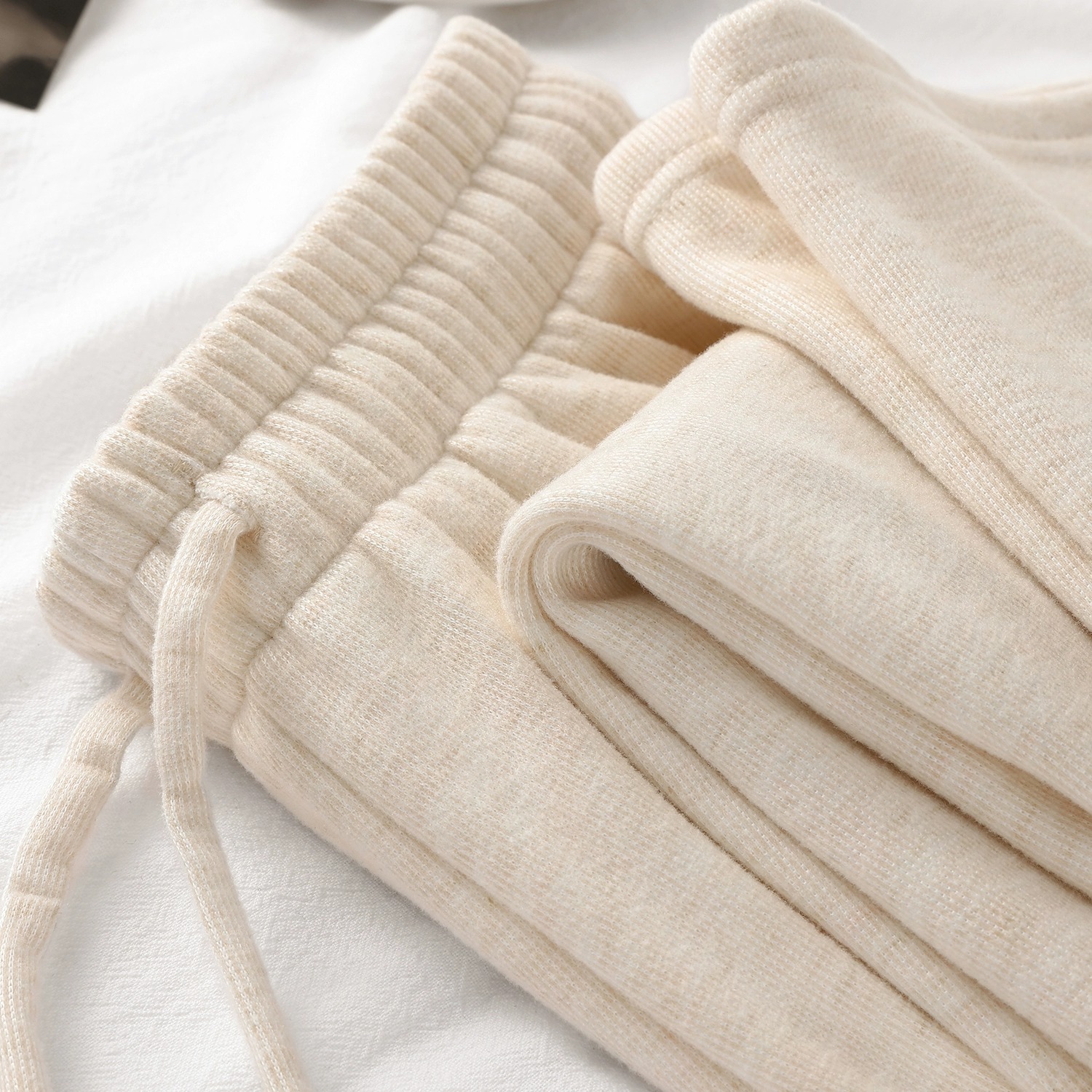 米白色糯米裤女秋冬加绒高腰直筒垂感慵懒宽松休闲针织窄版阔腿裤