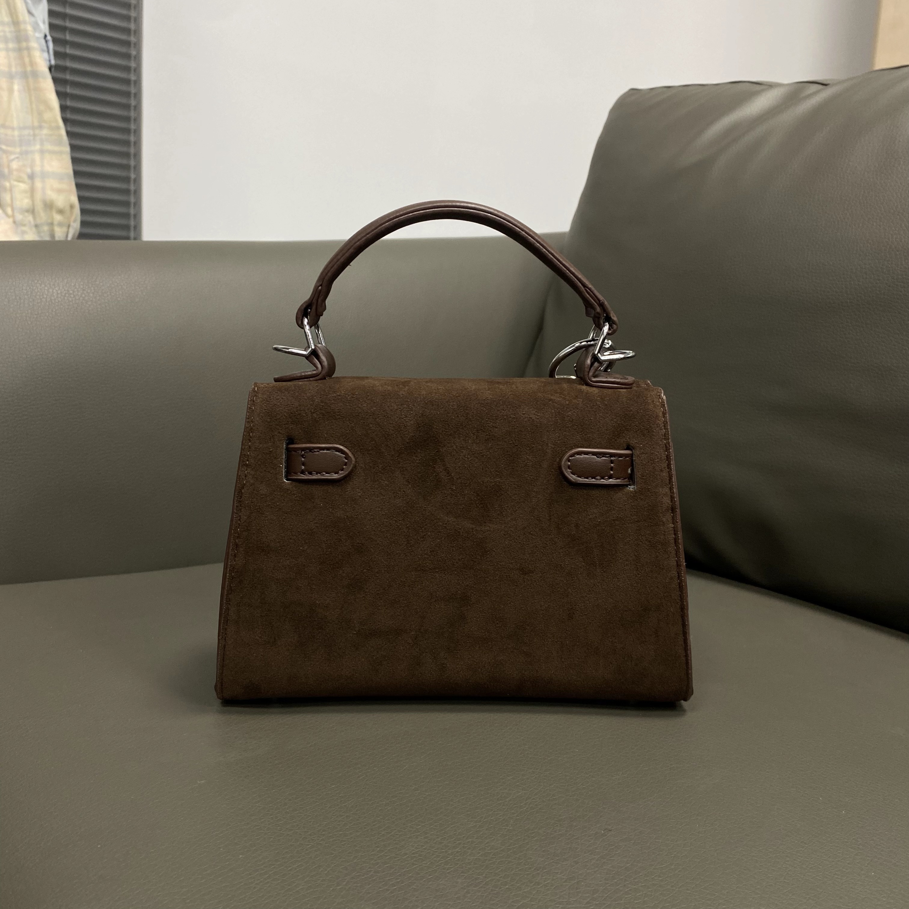 【带礼盒】2024新款定制时尚百搭单肩包INS网红斜挎包A32