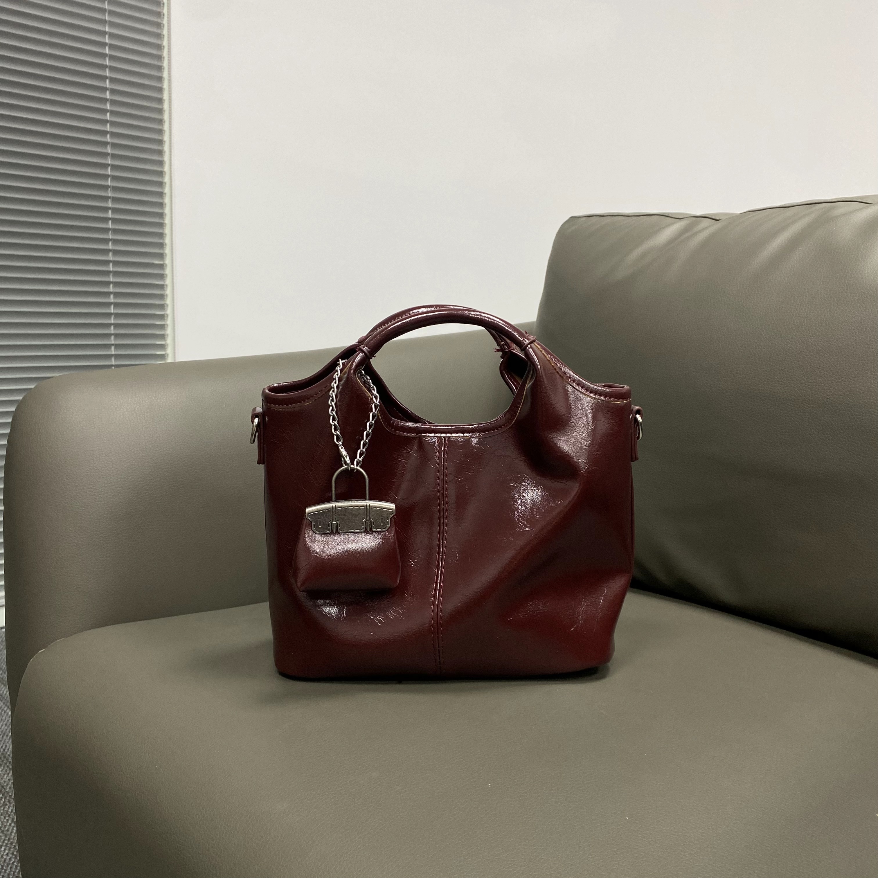 【带礼盒】2024新款定制时尚百搭单肩包INS网红斜挎包A92