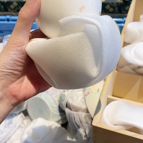瓷片晴***～哈哈哈哈哈哈哈哈