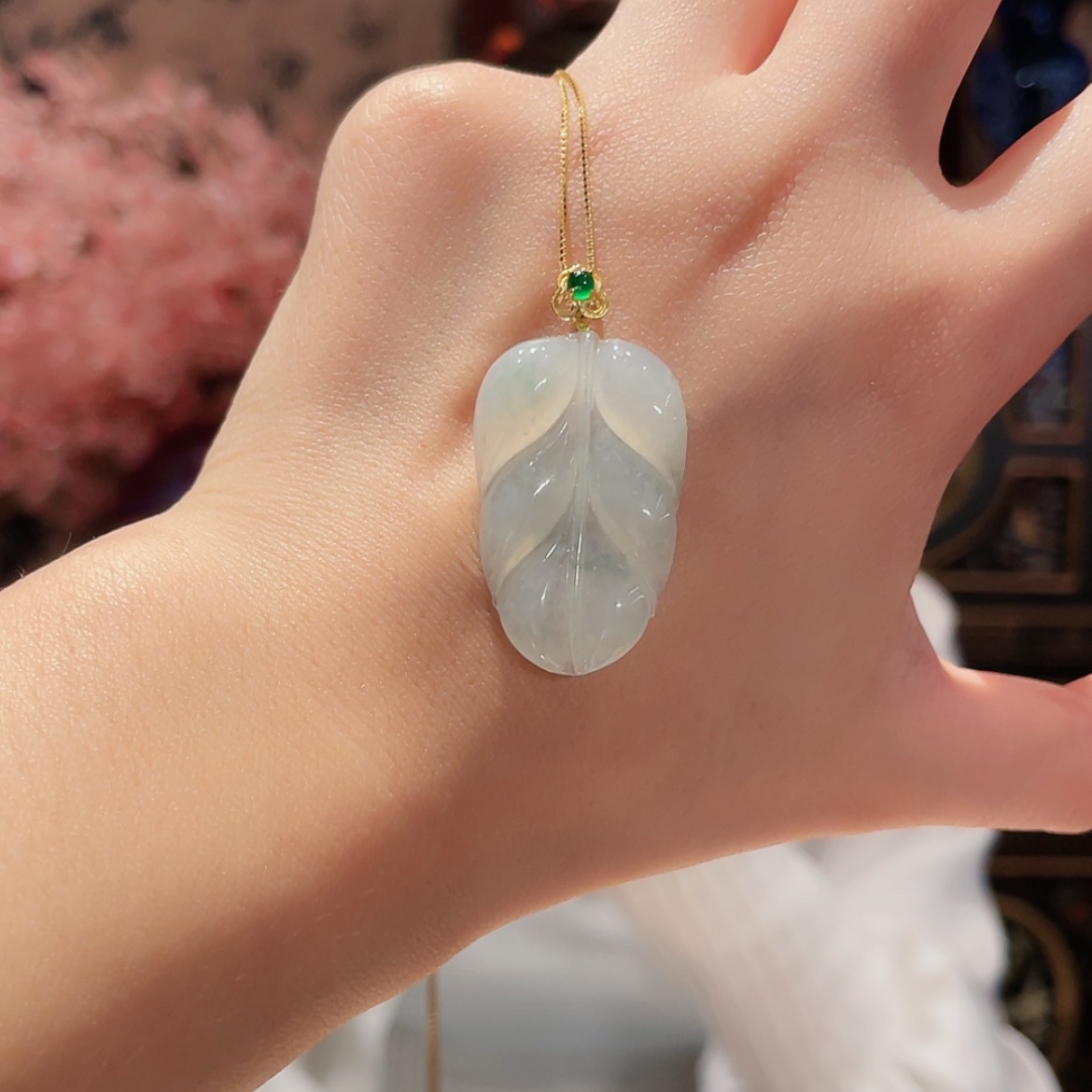 【闪购商品】翡翠吊坠(赠链)18K金镶嵌