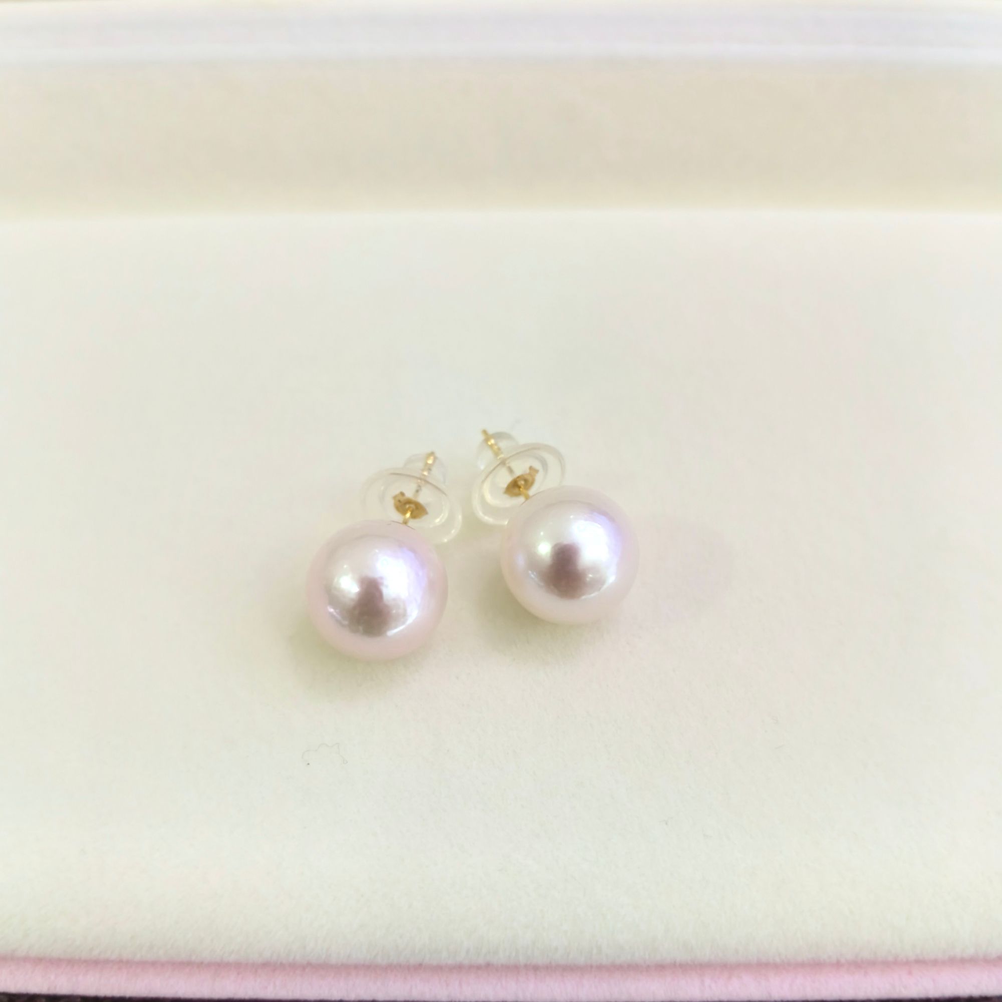 依俐西雅B130赛澳白经典淡水珍珠耳钉11-12mm配18k