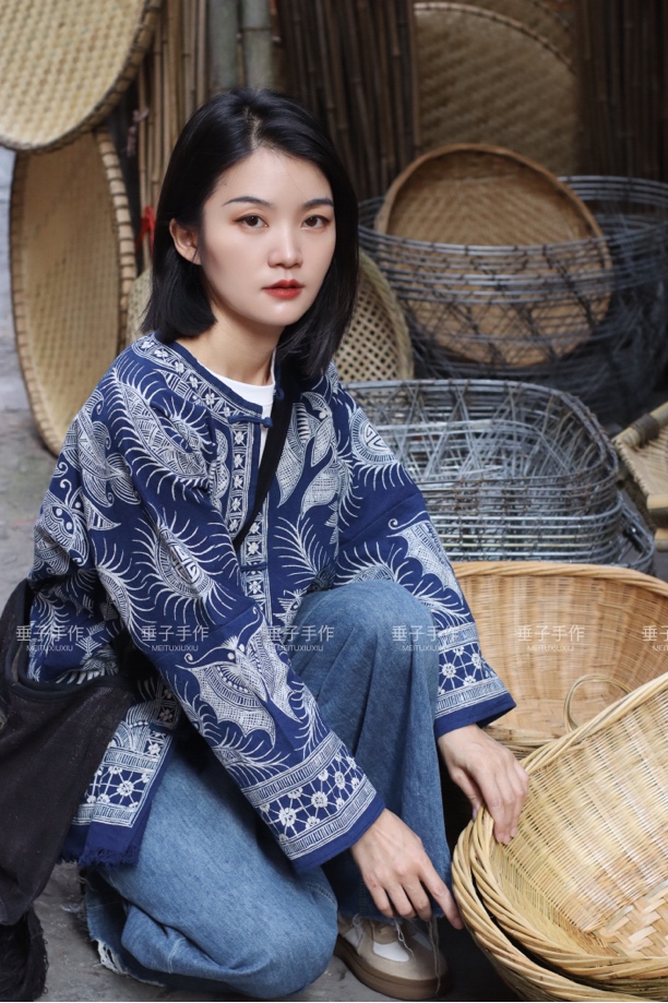 小垂家手工蜡染上衣