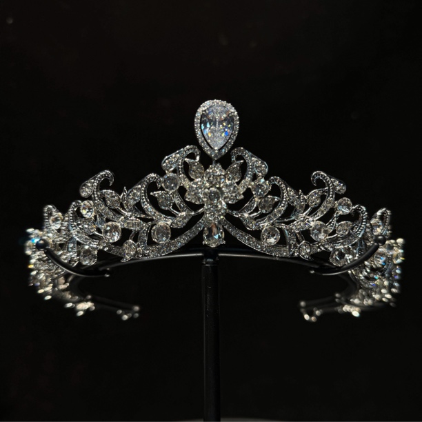 ETE ST1-17477结婚生日银色百搭气质时尚公主轻奢优雅皇冠配饰