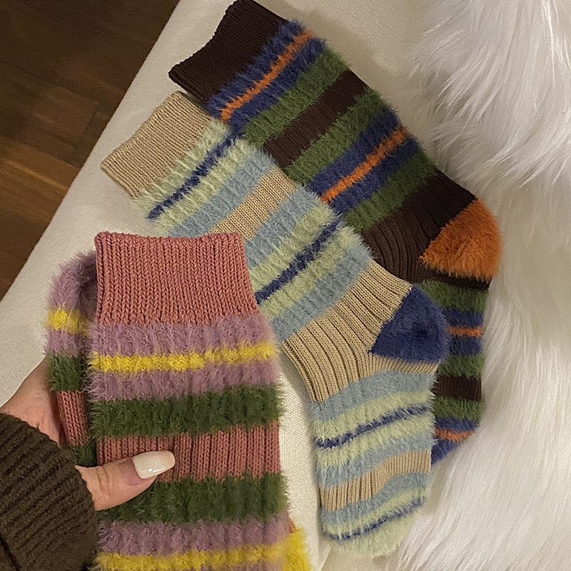 Nick Socks条纹绒毛拼色女生甜美风仿貂毛个性秋冬厚款堆堆运动袜