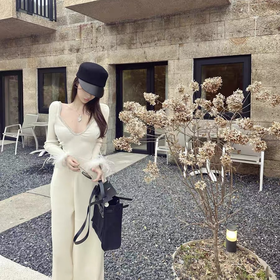 陈允朵*4k+独+定制*鸵鸟毛钻领针织衫奶白低领性感显胸型上衣女