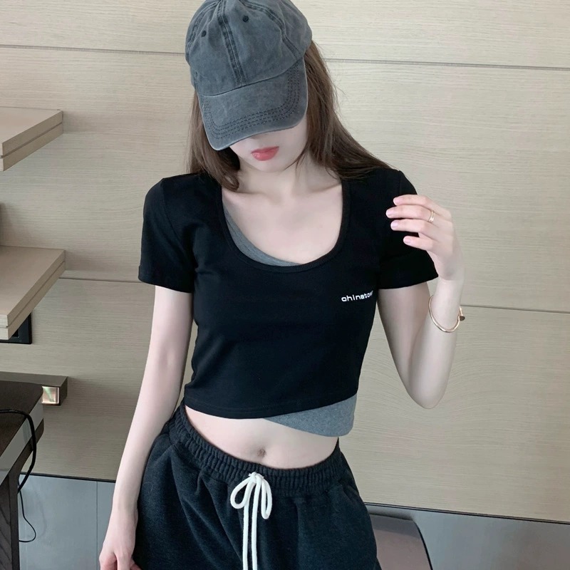 韩版小众设计感假两件短袖T恤女春夏季爵士舞修身辣妹装短款上衣