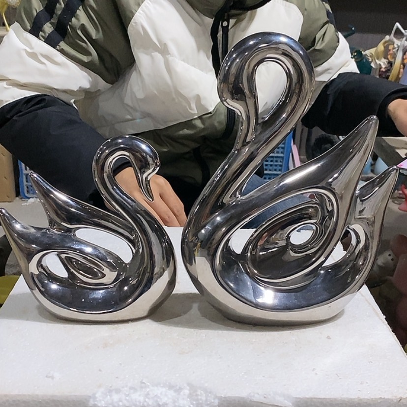 【闪购商品】陶瓷摆件电镀银情侣天鹅