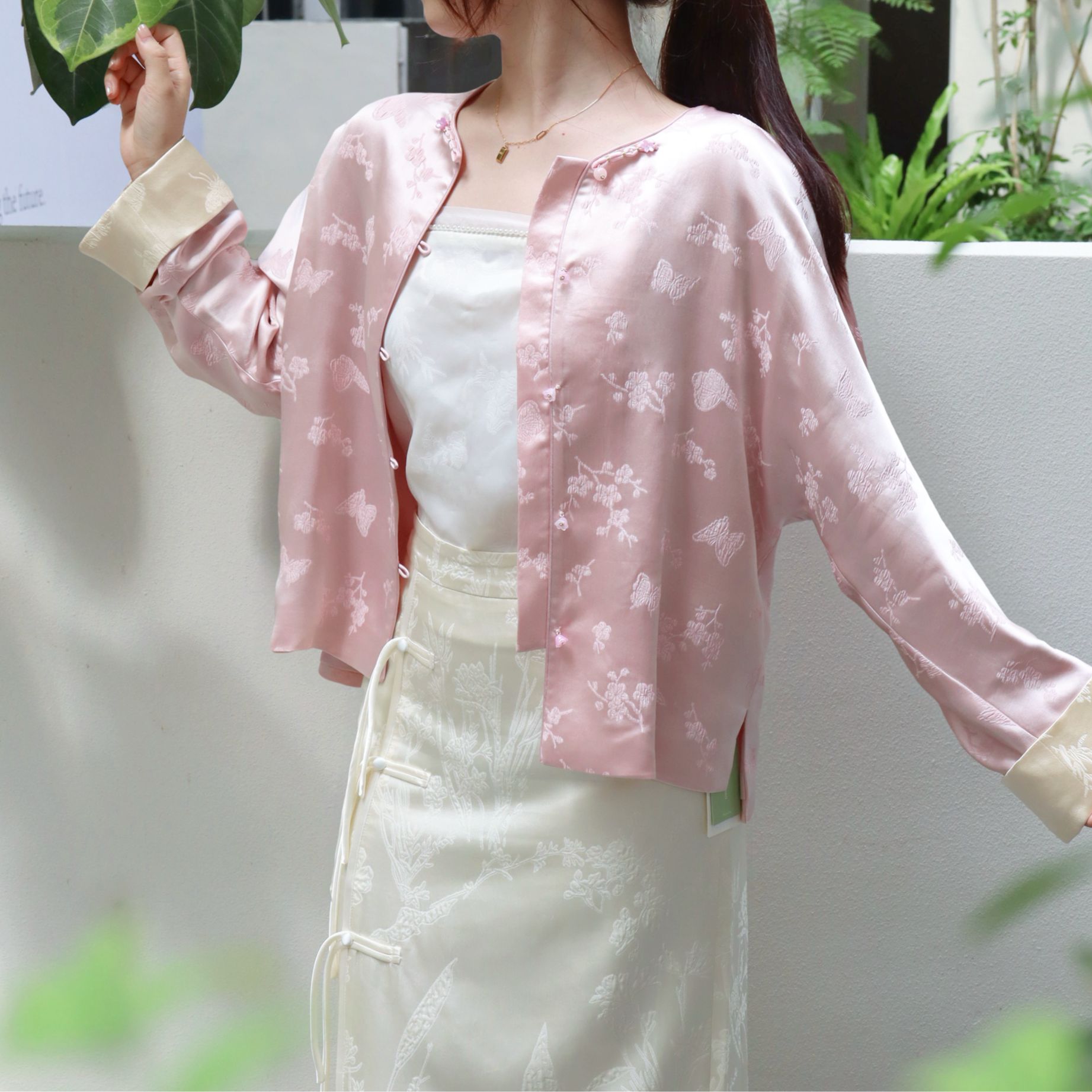 《粉蝶仙子》SHIQIAO 真丝提花春秋款新中式薄外套