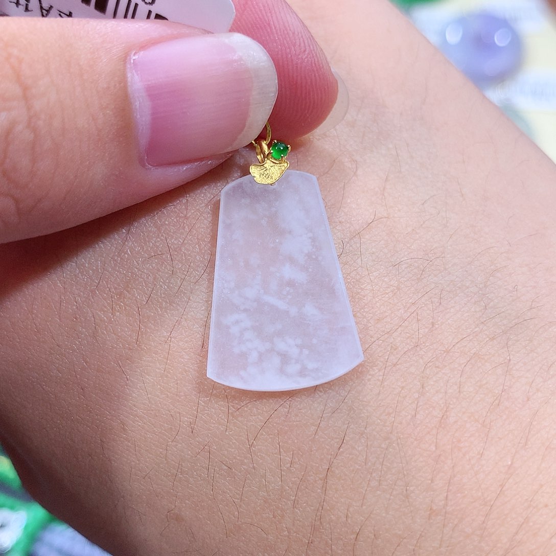 翡翠吊坠(赠链)18K金镶嵌