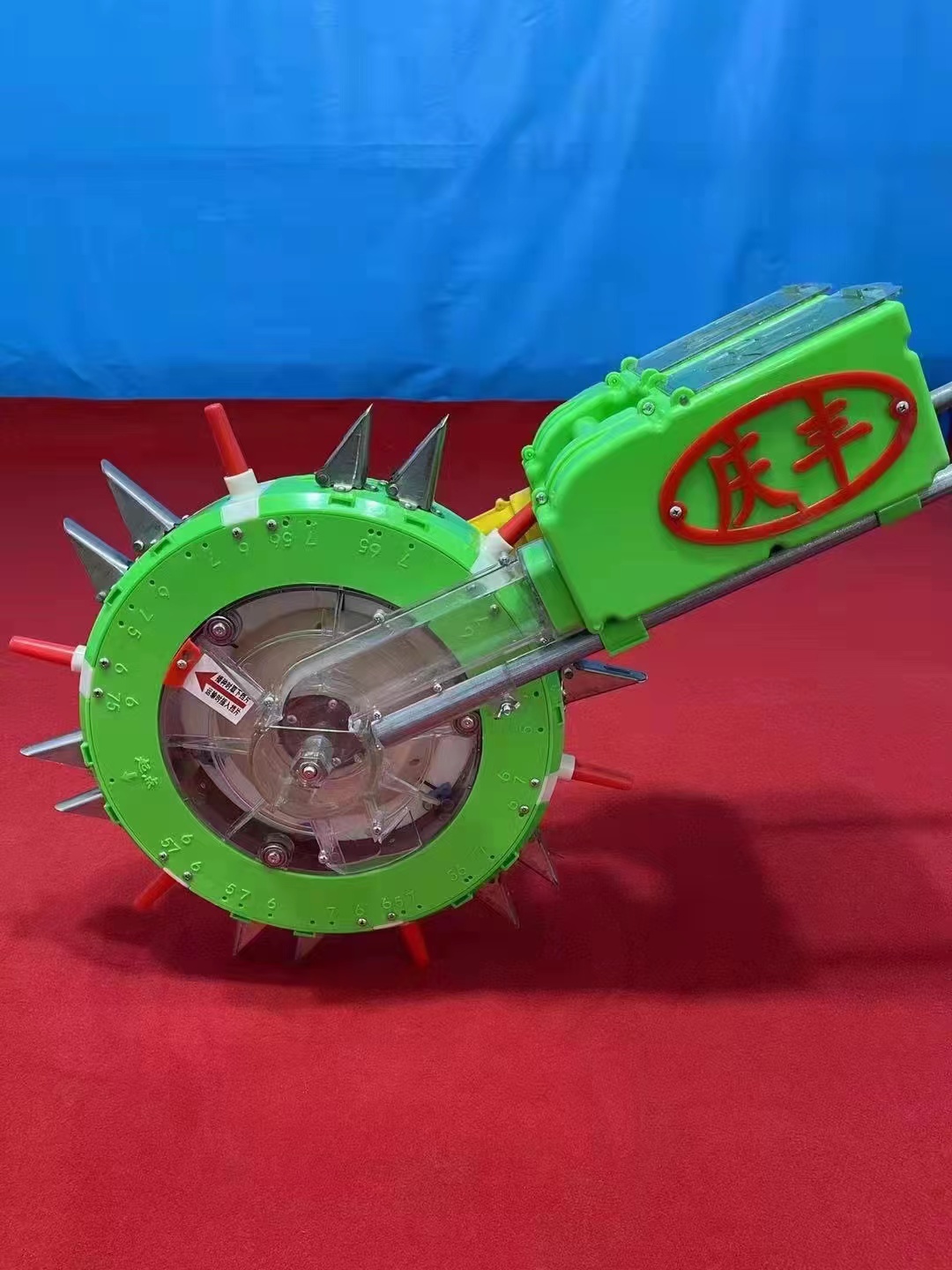 指夹种肥一体播种机