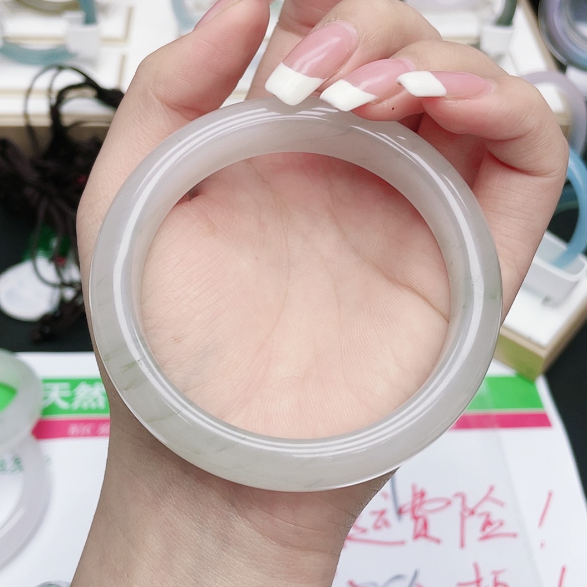 【闪购商品】石英质玉手镯未镶嵌cz97-60