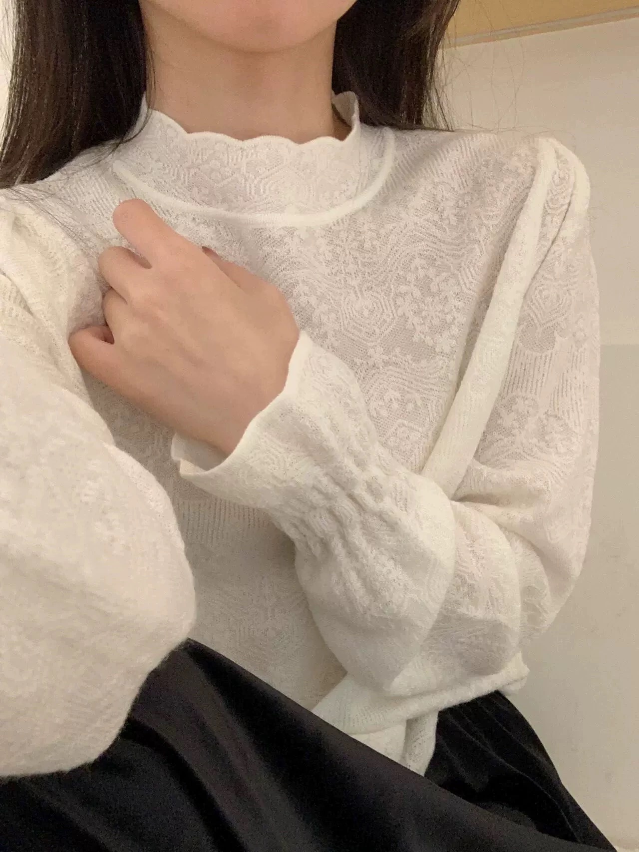 韩国2024冬款韩系精致百搭半高领软糯花朵蕾丝衫打底衫