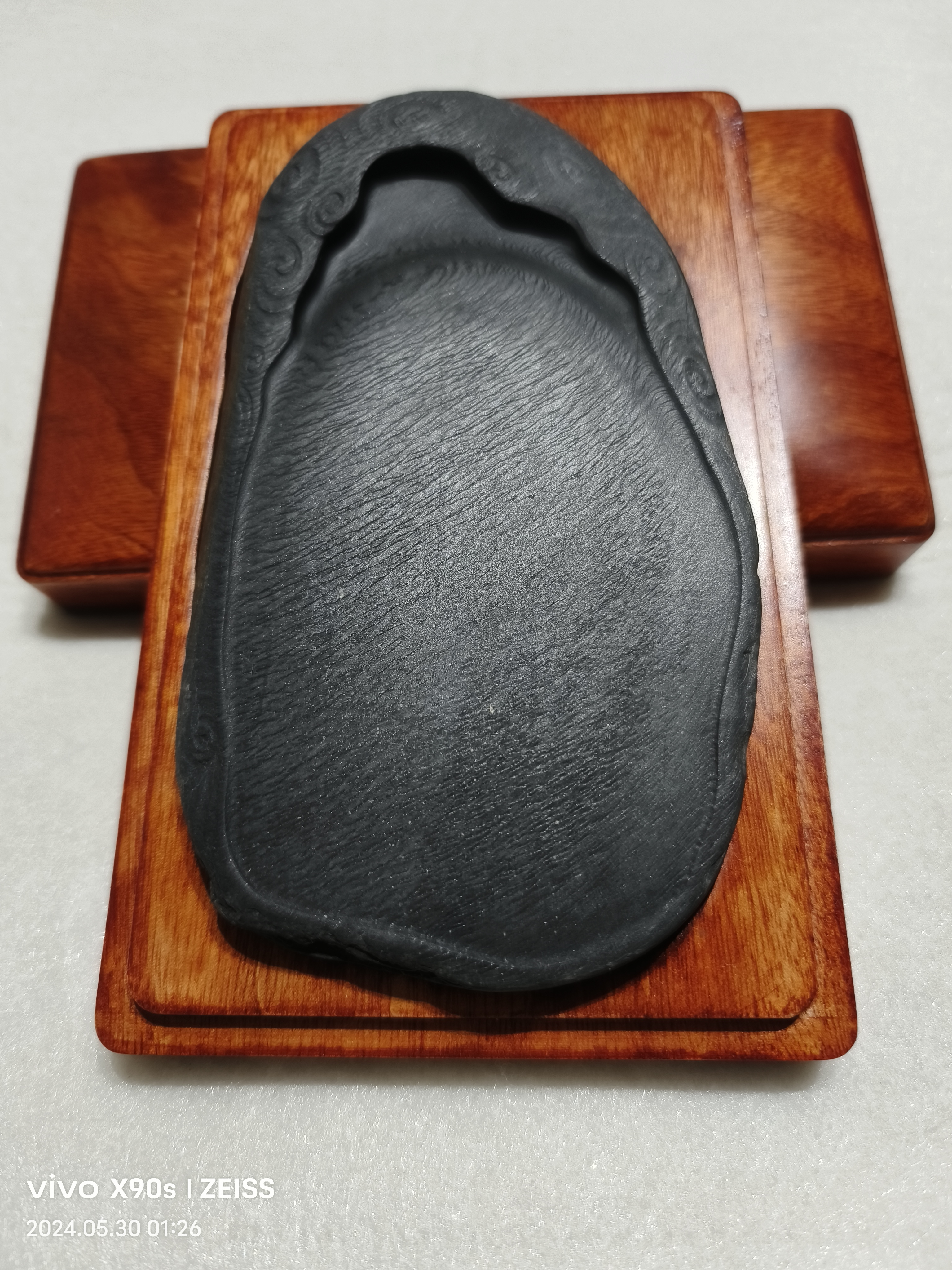 歙砚老坑龙尾石水舷坑水波14.8×8×1.3cm