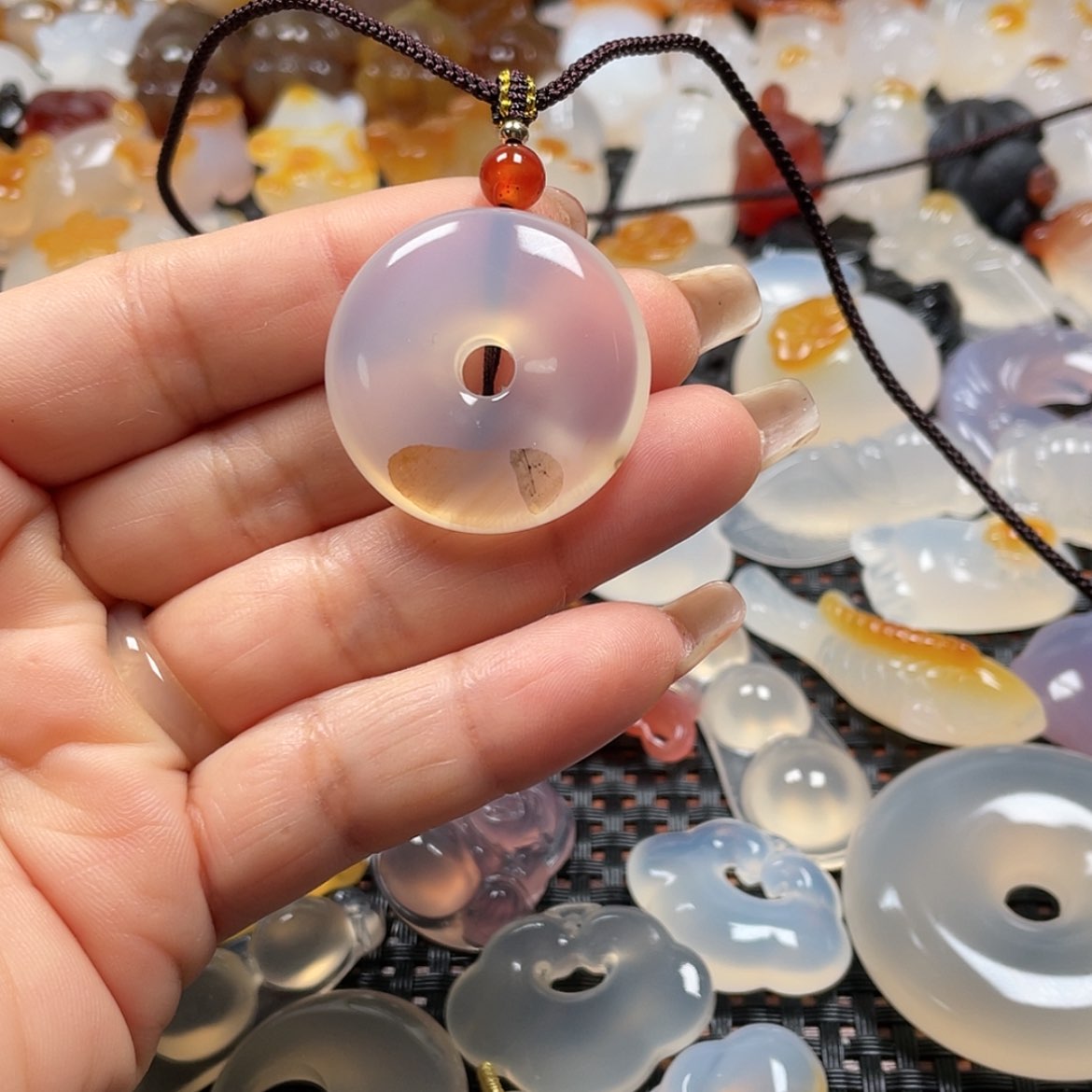 【闪购商品】玛瑙/玉髓颈饰未镶嵌?