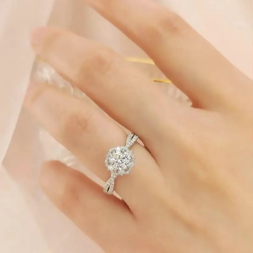 925银莫桑石戒指 【艾莎公主】0.5-1.0ct高品质经典时尚轻奢女戒 