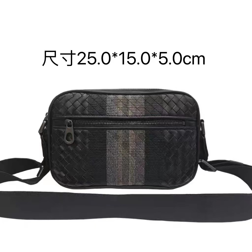 男士必备真牛皮刺绣编织单肩斜挎邮差包肩包相机包黑色简约风轻奢